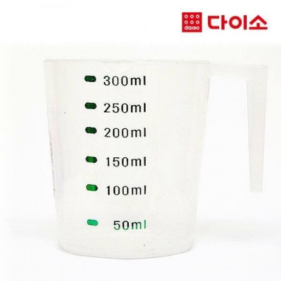 Daiso Measuring cup 300ml 