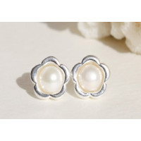 925 Silver Elder Pearl Earrings
