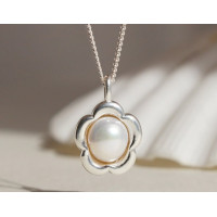 925 Silver Elder Pearl Necklace
