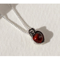 925 Silver Queen's Heart Gemstone Necklace
